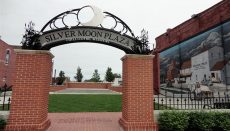 Silver Moon Plaza Chillicothe
