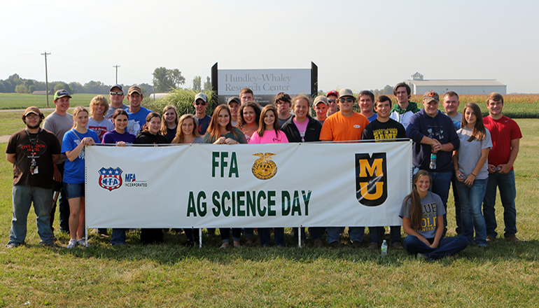 Students attend Hundley-Whaley Research Center Agriscience Day in Albany