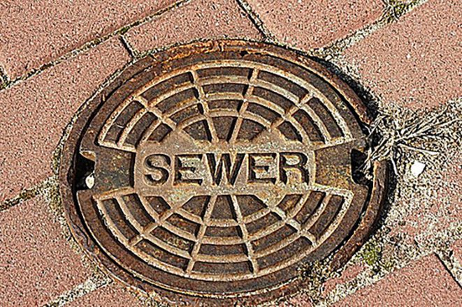 Sewer manole cover