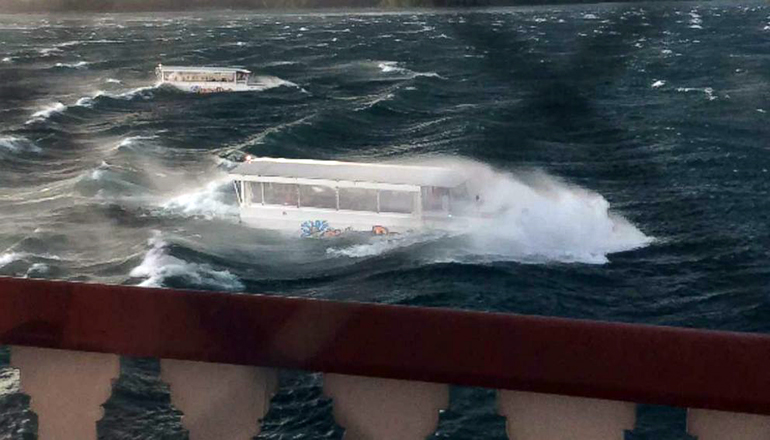 duck boats branson video and audio death toll climbs to 17 in branson boat duck boats branson video and audio death toll climbs to 17 in branson boat