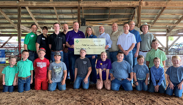 Platte County Livestock Boosters Receive Grant