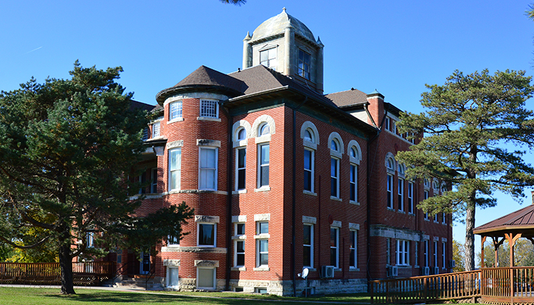 Caldwell County, Missouri, courthouse in Kingston