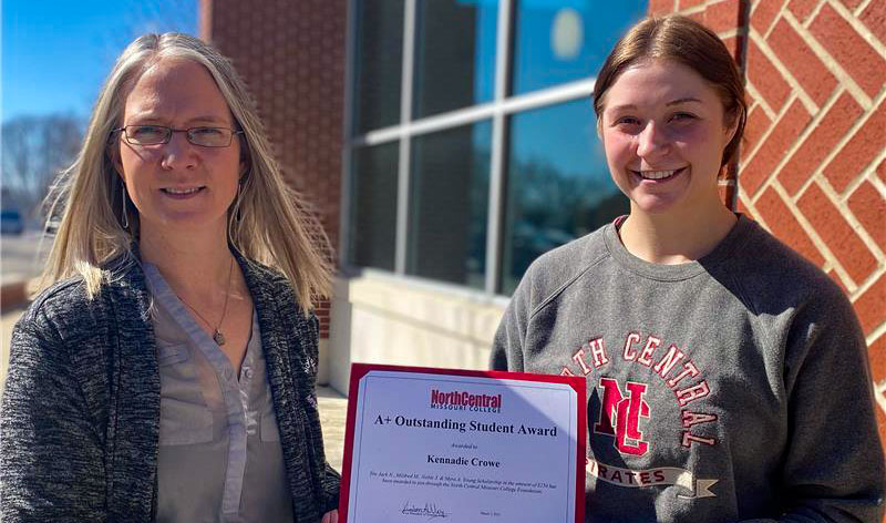 Kennadie Crowe with Development Director Alicia Endicott