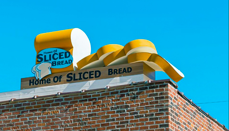 Home of Sliced Bread sign Chillicothe, Missouri