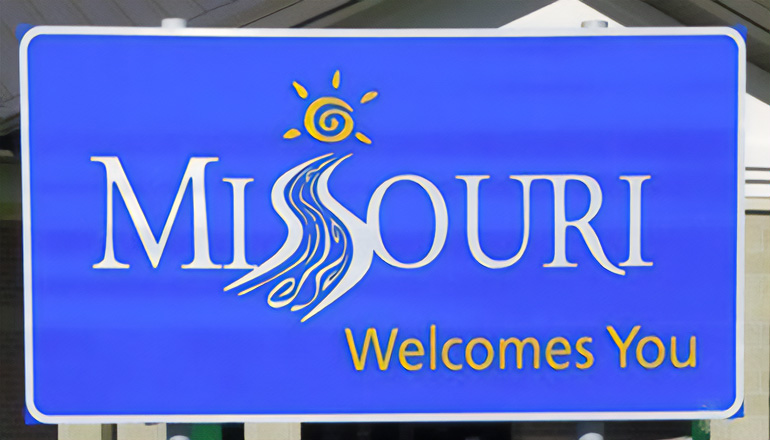 Missouri Welcomes You sign
