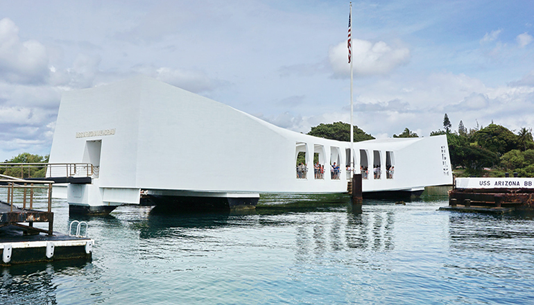 Pearl Harbor USS Arizona memorial (Photo by Robert Linder on Unsplash)