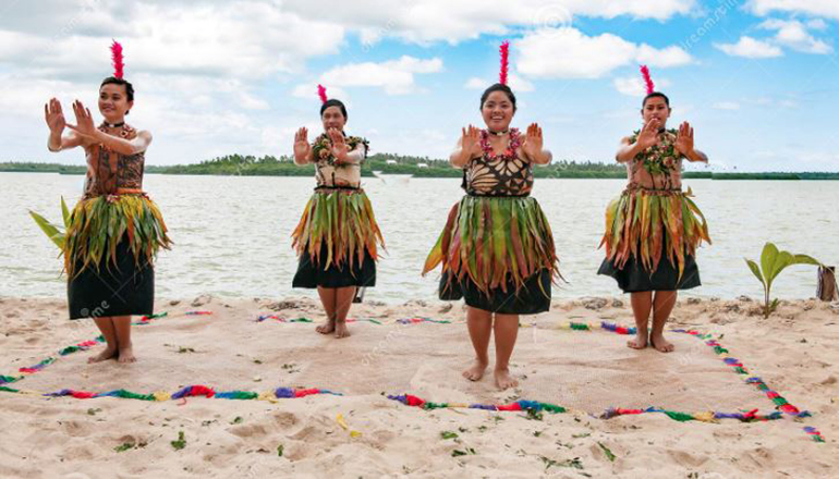 Women from Tonga dancing