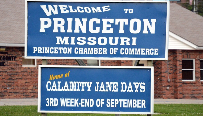 Princeton Missourri City Sign (Photo by Tricia Leach Photography)
