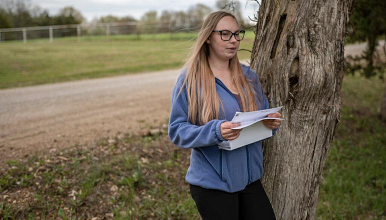 Christa Swillum, a single mother of three in California, Missouri, struggled to get accepted to the state's child subsidy program (Annelise Hanshaw - Missouri Independent)