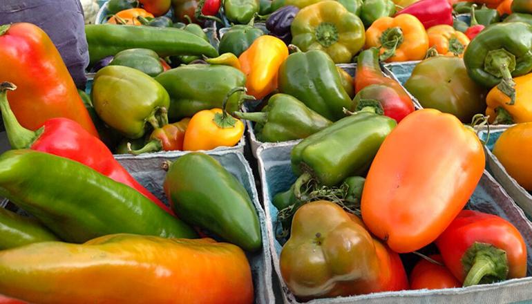 Fall peppers and chili at Bloomingdale Farmers Market (USDA Phhoto by Lance Cheung)